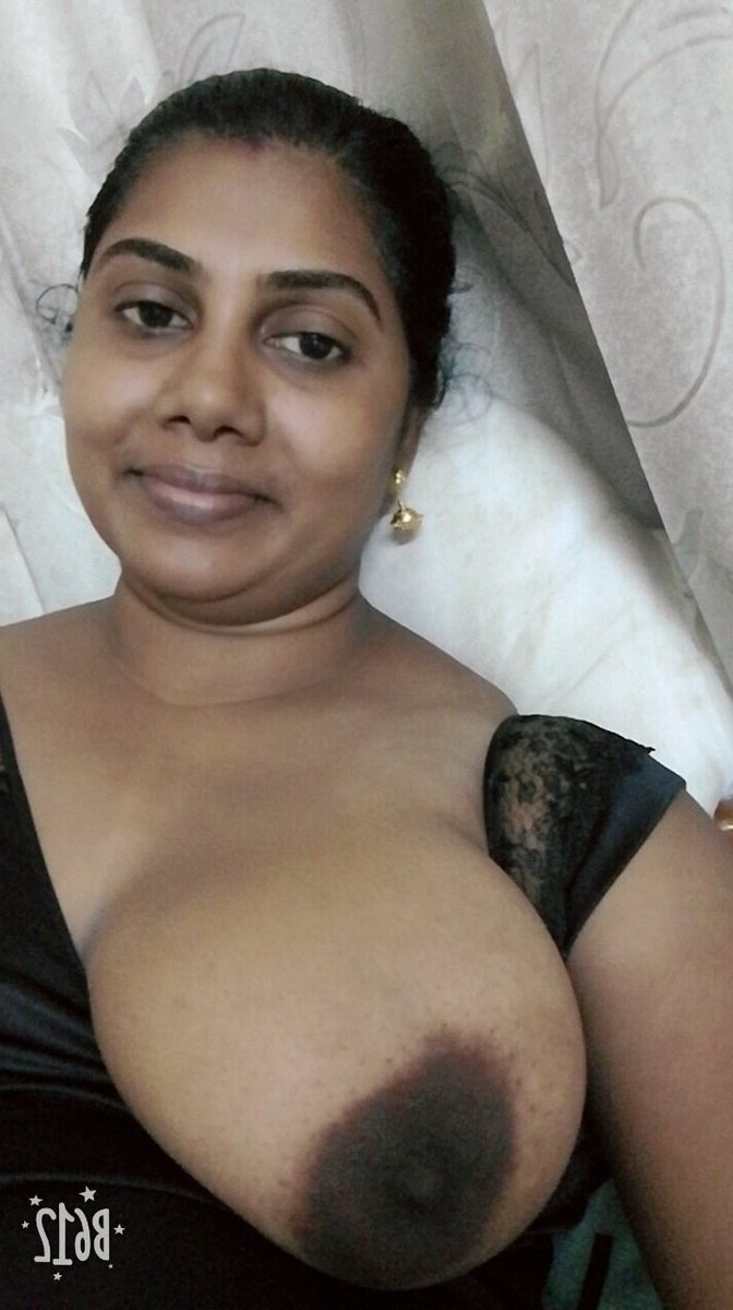 Big boobs aunty photo
