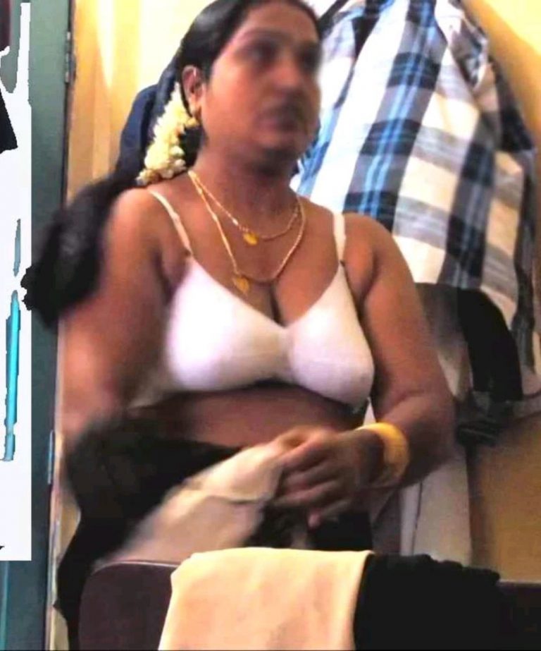 South Indian Aunty Hot Leaked Photo